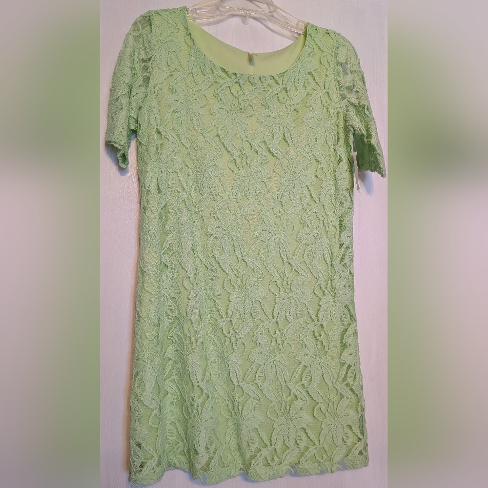 Women's NWT Elegant Mint Lace Dress